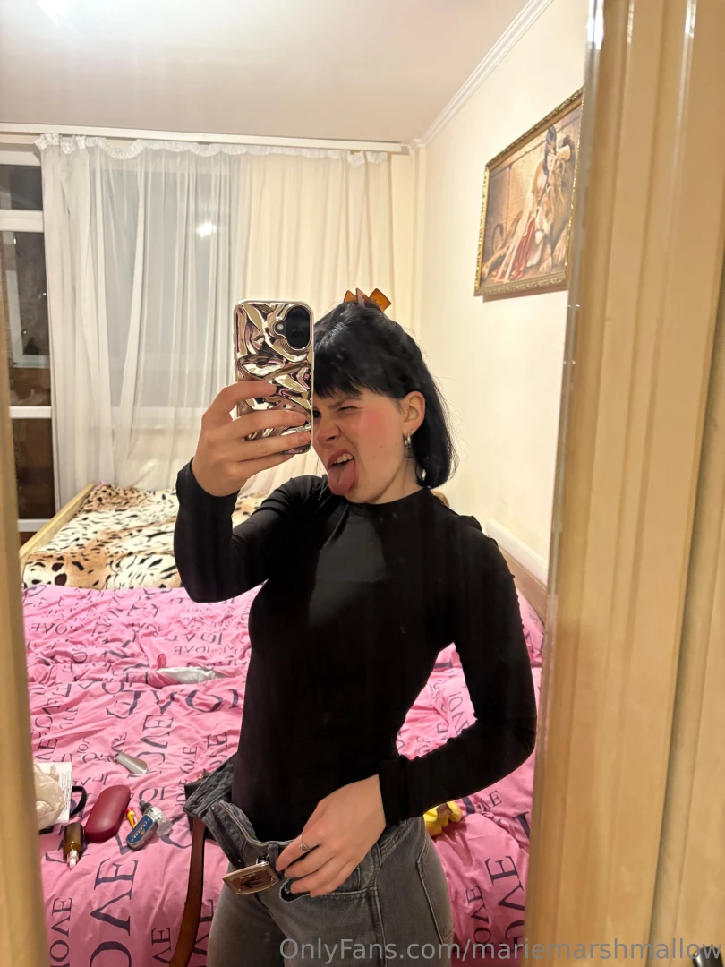 Hot girl mood 90 chaos 10 pout who said i have to behave 