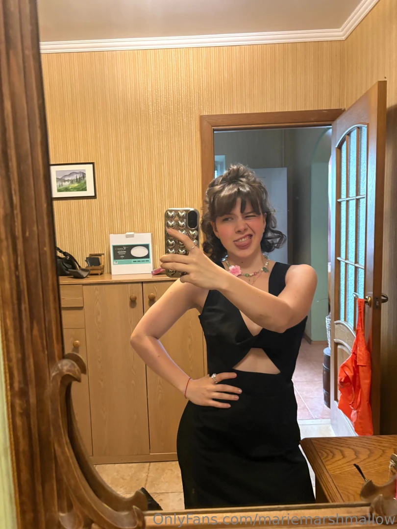 There are times when i m in the mood to start biting everything i see 