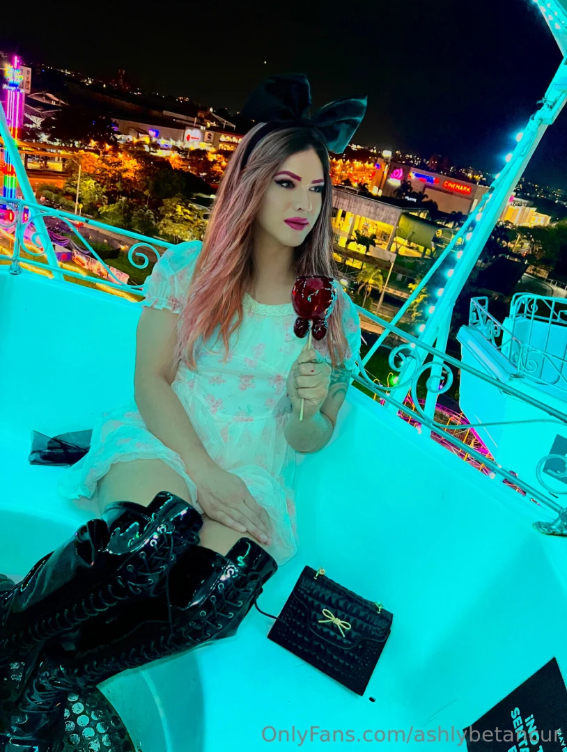 I went to an amusement park because i wanted to laugh feel the part 3 