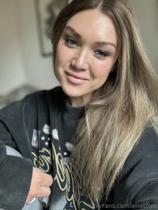 I hope your monday is as hottttt as you