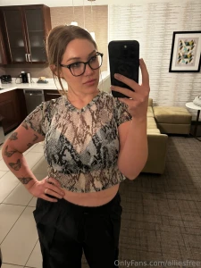 I know you want to see more than mirror selfies https onlyfans com