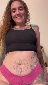 Belly button fingering