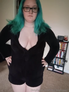 Lounging around the house on this wet sunday evening like my outfit part 3