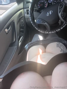 Not wearing any panties at work today i m being a naughty girl part 1