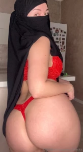 Does the red color turn you on part 1