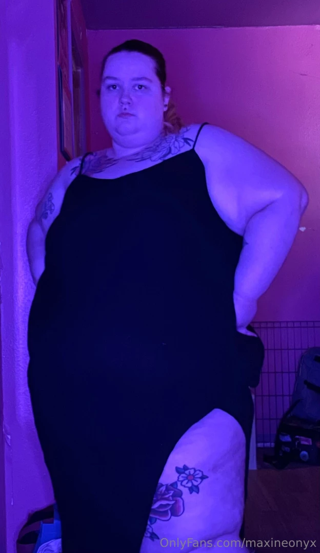 I m finally back decided to take some pics in my fave dress and then part 4 