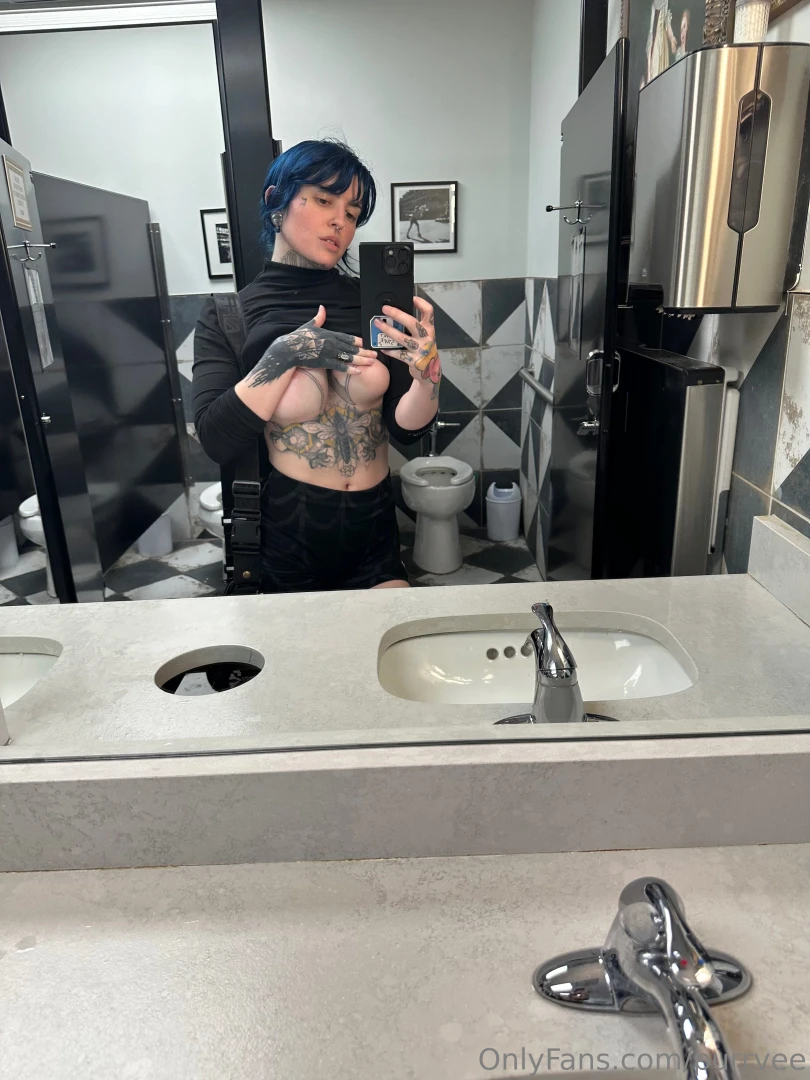 Good mornin sorry for the quiet everyone i ve been building furniture 