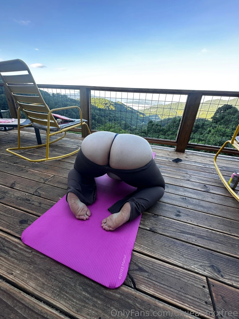 Do some morning yoga with me 