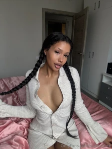 Good girls don t dress like this or do they