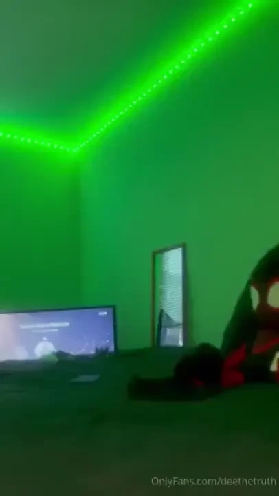 Cum play the game w me 