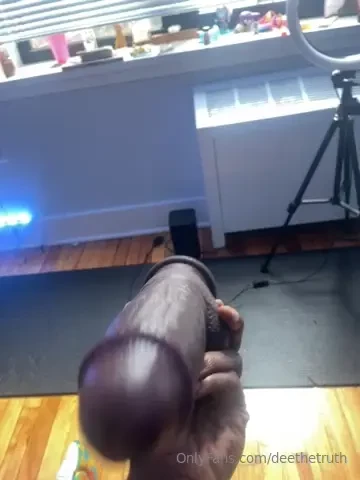 New dildo arrived today it s so thick 