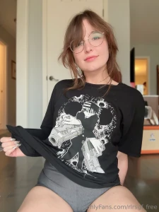 4 consecutive days at the gym im committed slightly unrelated but are