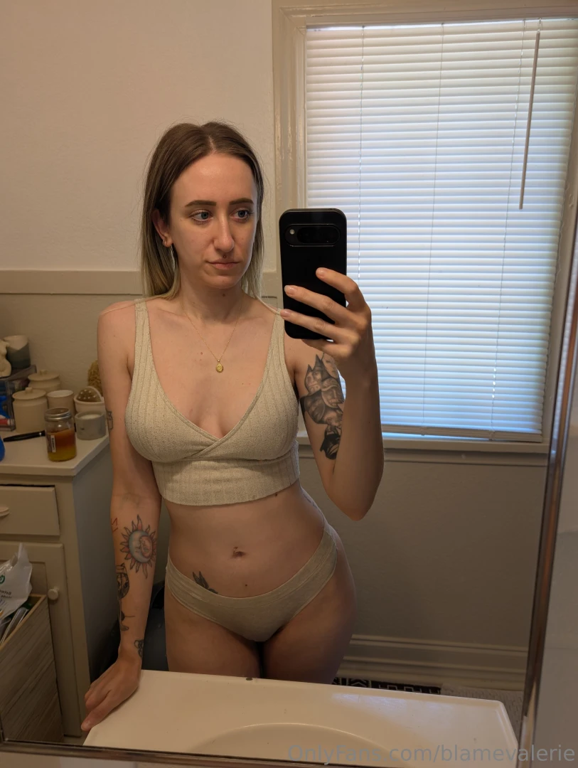 Slutty sunday mirror selfies for your viewing pleasure part 2 