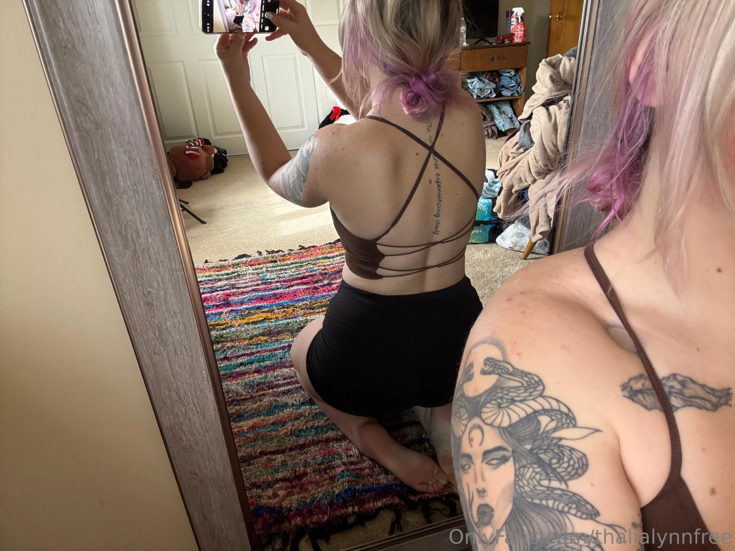 Going live soon on twitch come hang onlinehippiettv 