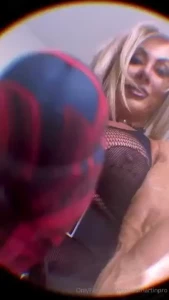 Glimpse of my new video bored at home looking for subs to entertain me