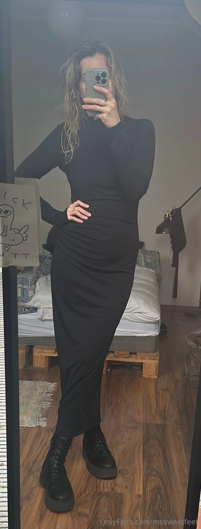 Should i keep this dress 
