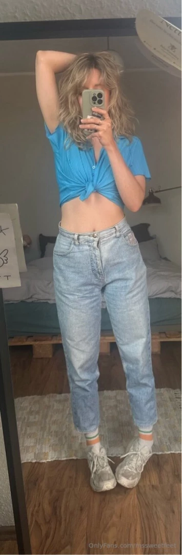 Sorry for being awol i have a hurt shoulder and also had too much 