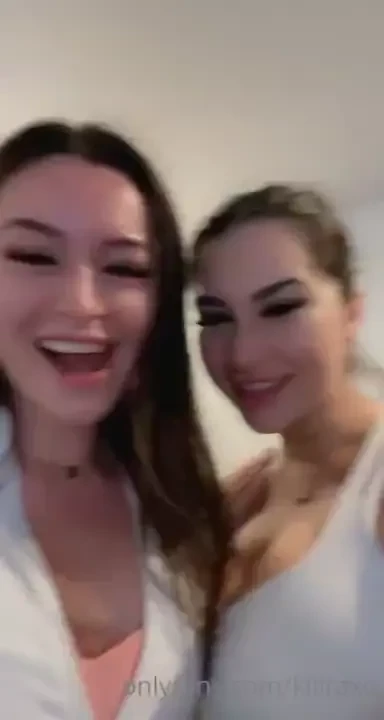 Omg twins wanna see some hot videos of the two of us head over to my 