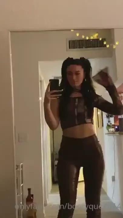 I love leather pants happy monday 