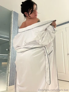 Ik you wanna see whats underneath