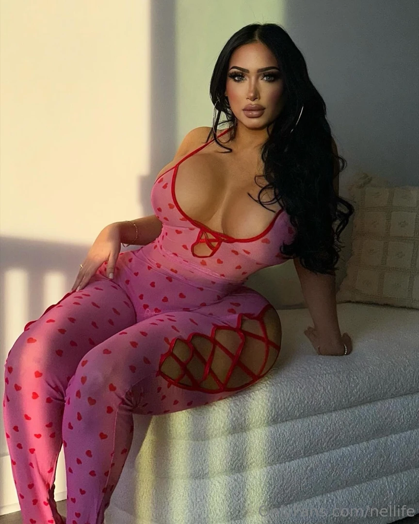 Sat down for one pic and things got a little too spicy 