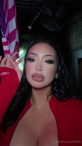 I dare you to leave a comment that makes me blush