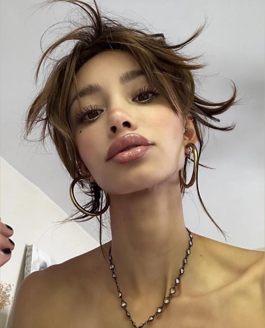 This face has trouble written all over it in the cutest way possible 