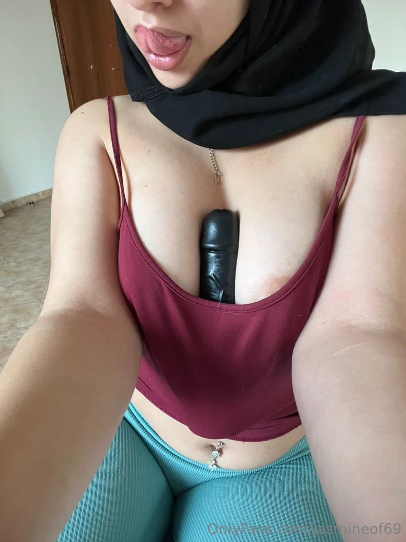 Isnt this what big boobies are for part 2 