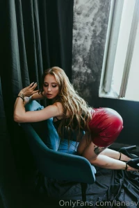 Daddy do you love bending your obedient bitch in this position
