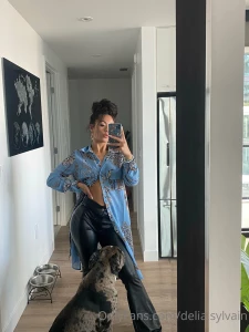 Photobombed by my baby rate my outfit in the comments amp add a tip if