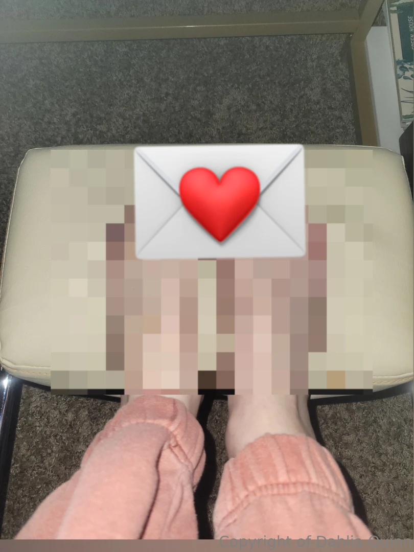 Guess my new pedicure color and get a free picture or press the button 