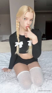 This juicy hot student vikki_white has a very deep throat and a tight part 351
