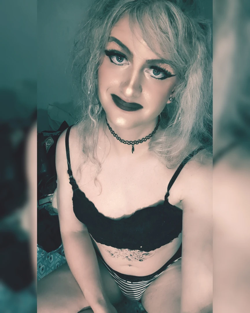 Live stream tonight https onlyfans com itsmebb upcoming-streams 6 pm 