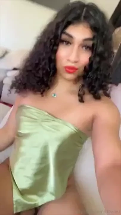 Does lime green look good on me bby i m going out with the girls 