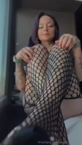 Bu seksi oraba yak r m ziksiz bir dans videosu bu sefer ayak