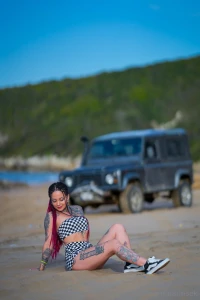 Deniz kenar nda 4x4 le tatli bir seri