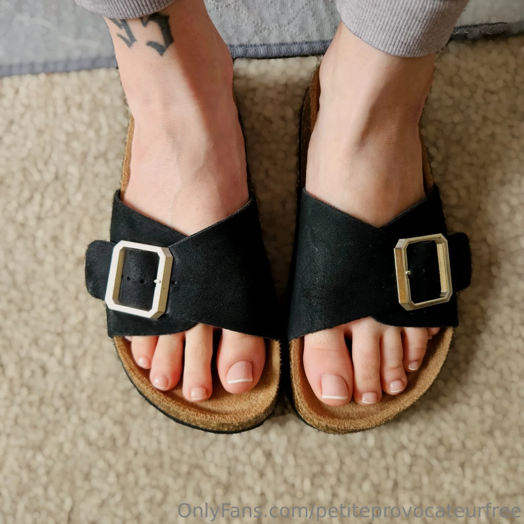 Do my feet look hot in these 