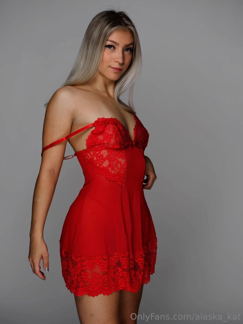 Get me any pink or red lingerie fit off my amazon wishlist for 