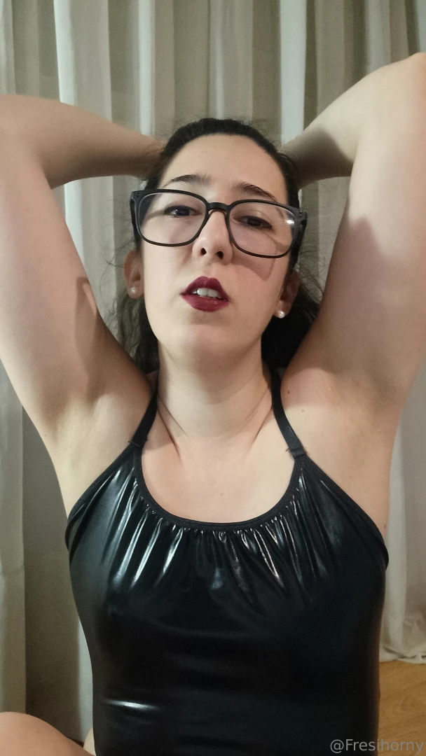 Any armpit worshippers here 