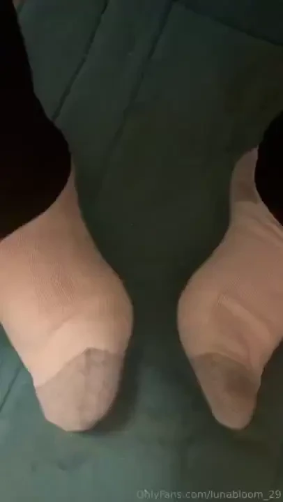Stripping off my socks and showing off my pedicure 