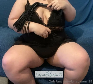 I m feeling kind of naughty want to play with me