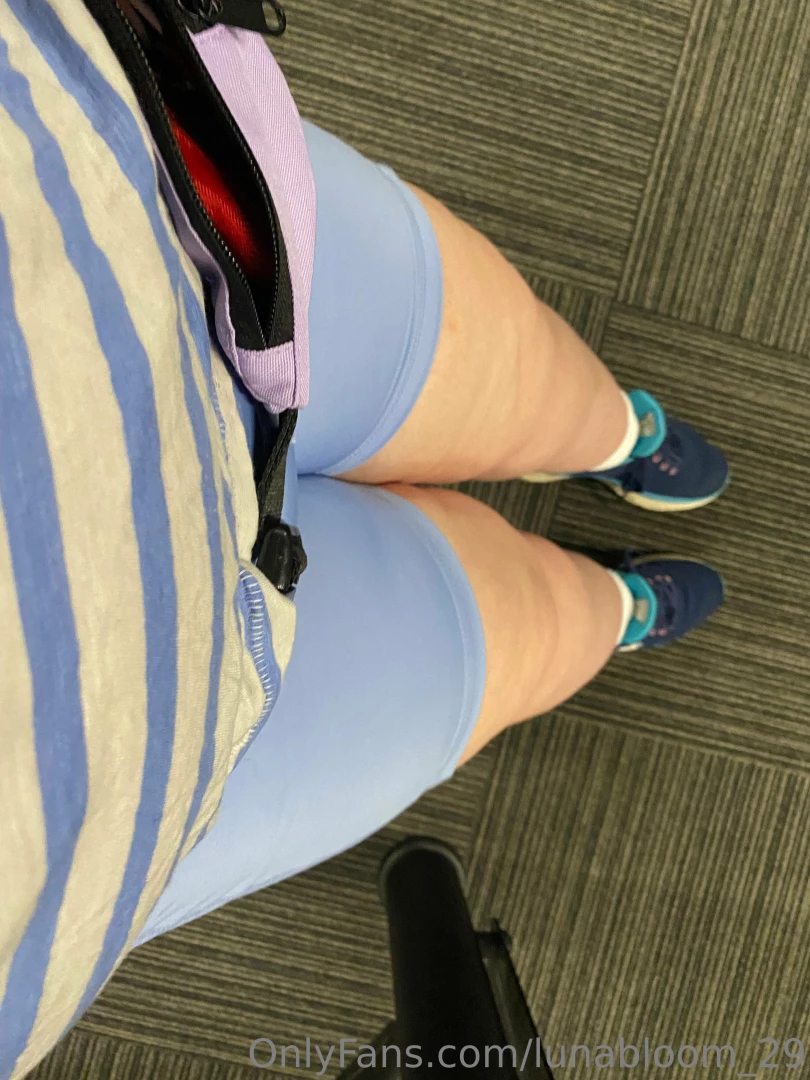 Daily gym selfie to add to the collection love the colour of these 