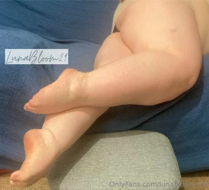I ve got thick thighs soles and toes
