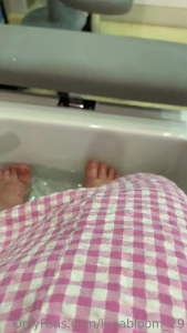 Sneaky video of me soaking my feet before my pedicure