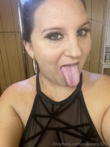 Who s online i will be going live in a few