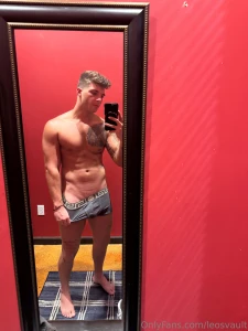 Trace my v line with ur tongue