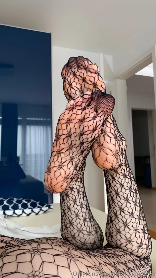 Can you help me get these fishnets off or should i leave them on part 5 