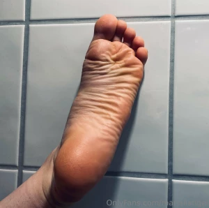 Wrinkly soles are my fave part 2