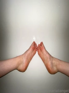 Wet feet are my fav feet what about you