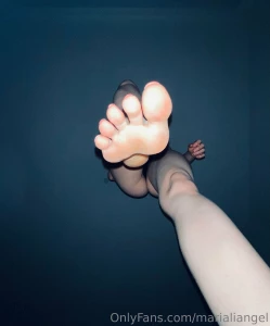 Stay still while i play with you